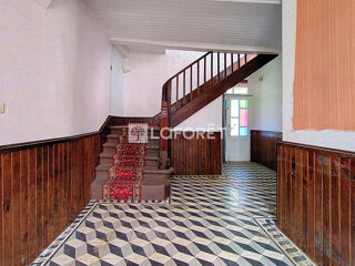  Maison  vendre 9 pices 215 m