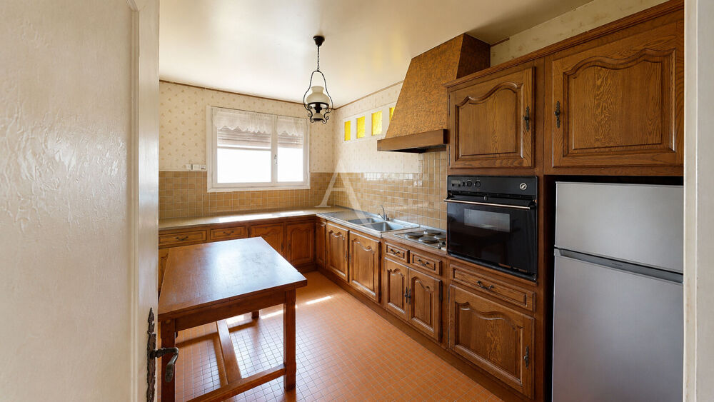Vente Maison Maison familiale 5 chambres + sous-sol complet Poitiers
