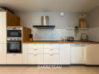 Appartement à louer 7 pièces 101 m²