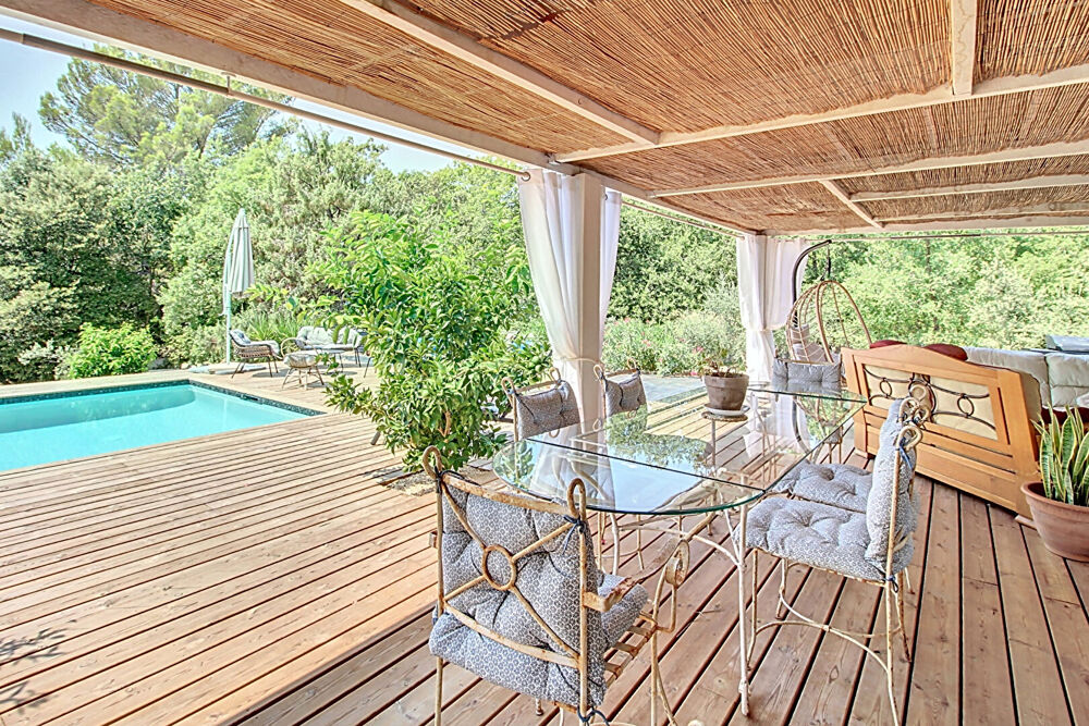 A VENDRE EN EXCLUSIVITÉ ! FIGANIÈRES Maison de plain-pied 126 m² 3 chambres Piscine et terrain de 2074 m²