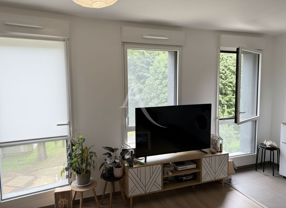 Appartement Romainville 1 pièce(s) 32.5 m2 PROCHE LES LILAS