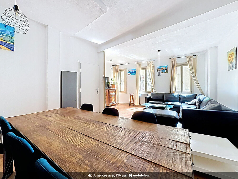Location Appartement AVIGNON INTRA-MUROS - PLACE DU CHANGE - T4 MEUBLÉ DE 92 M² Avignon