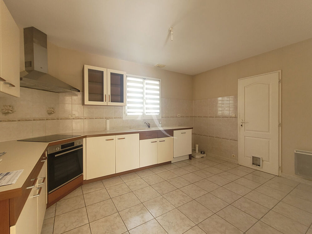 À vendre - Maison sur la commune de Charron, à proximité de La Rochelle, du Marais Poitevin et du Sud Vendée