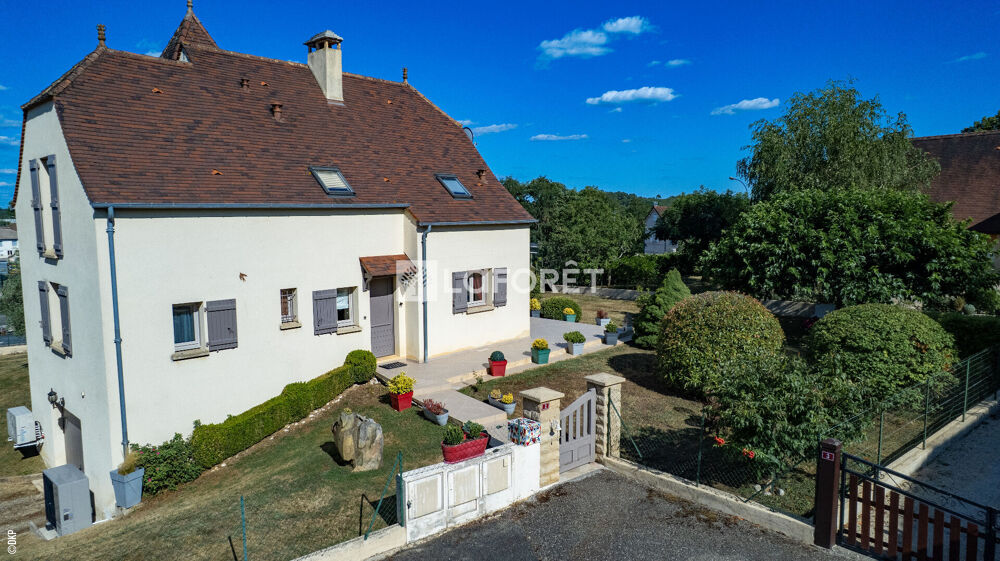 Vente Maison Maison Gourdon centre ville  5 pièce(s) sur 1372m² de terrain. Gourdon