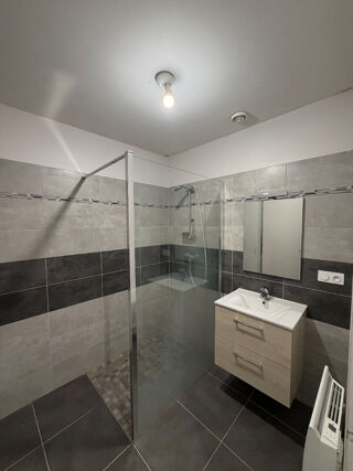  Appartement à louer 2 pièces 43 m²