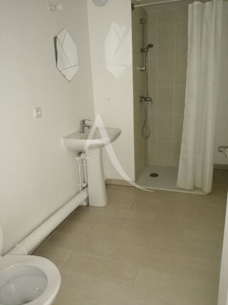  Appartement à louer 2 pièces 42 m²