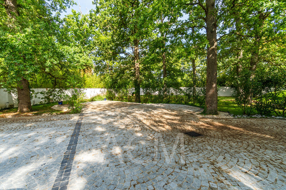 Vente Maison Maison - Le Mesnil Le Roi - 8 pièces - 300 m2 Le mesnil le roi