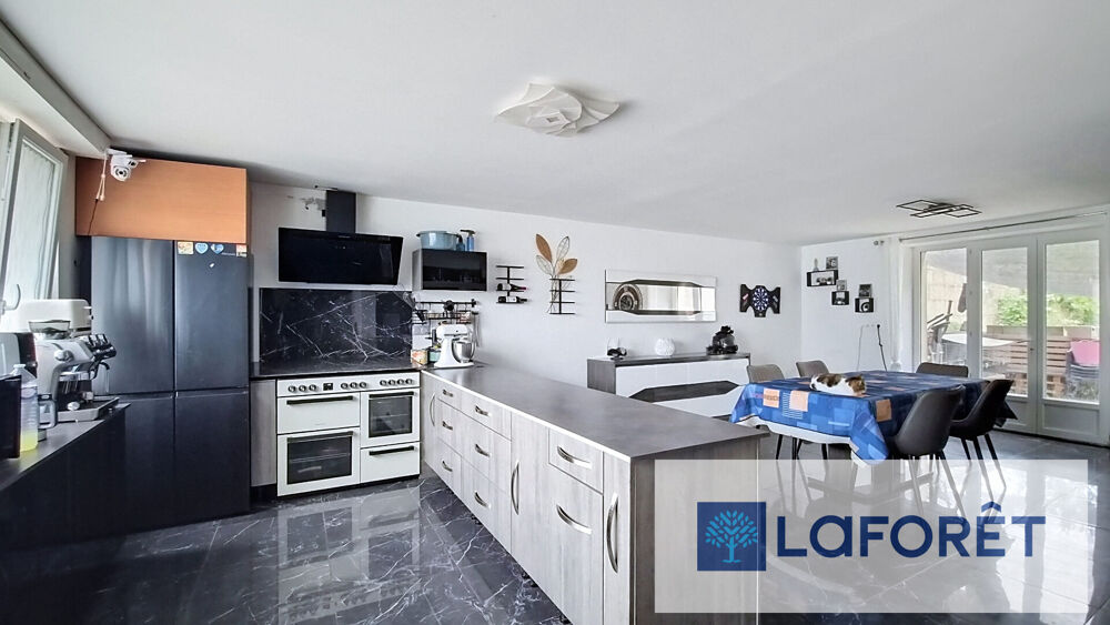 Maison Souleuvre En Bocage 7 pièce(s) 150 m2