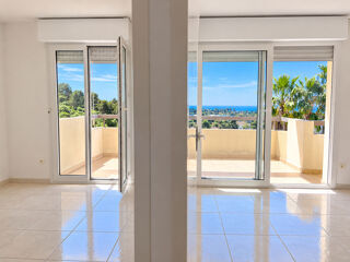 Vente Appartement Appartement 3 pièces  vue mer et terrasse spacieuse- Résidence avec piscine Saint raphael