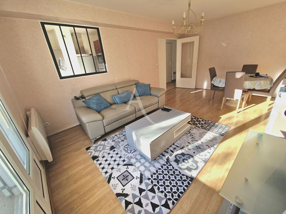 Vente Appartement Proches commerces et écoles, aux calmes  F4 73m2  3chambres, ascenceur, balcon, place de parking sous-sol Meaux