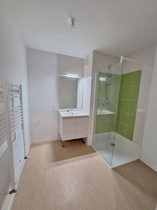  Appartement � louer 3 pi�ces 64 m�