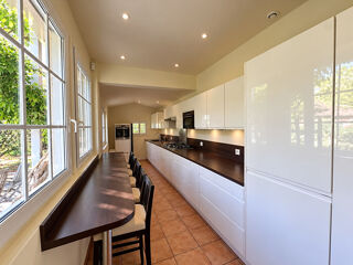 Maison à louer 6 pièces 168 m²