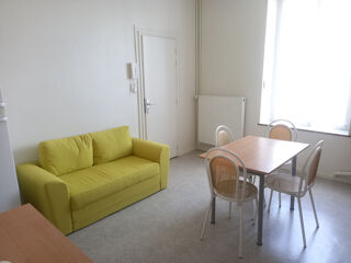  Appartement à louer 1 pièce 38 m²