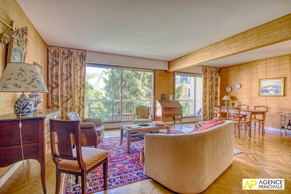 Vente Appartement Versailles Notre Dame limite Montreuil  Appartement 5pièces 113 m² carrez situé au 2ème étage avec ascenseur, balcons, cave et 2 Versailles