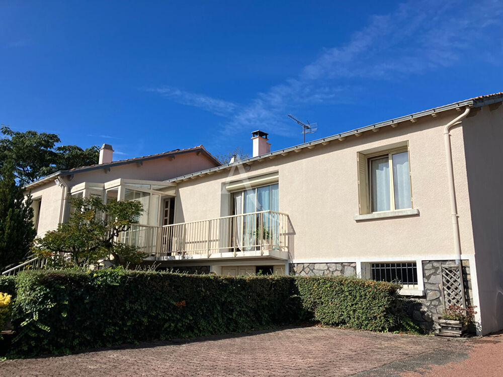 Maison Saint Michel Le Cloucq 6 pièce(s) 129 m2