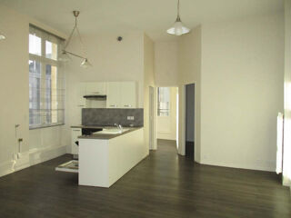  Appartement à louer 3 pièces 56 m²