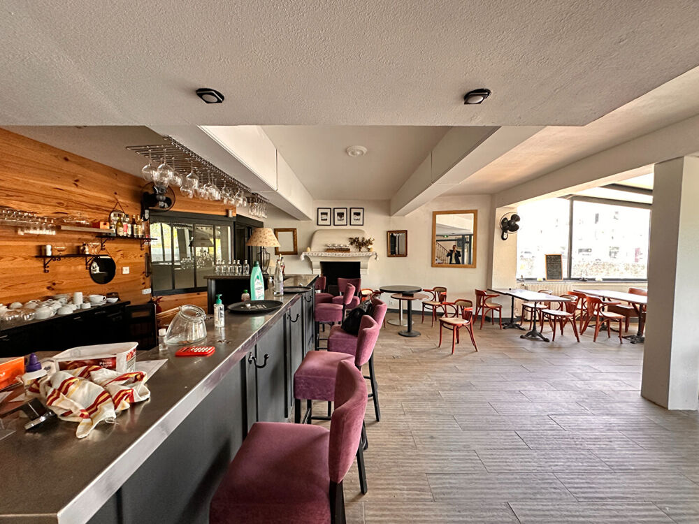 Hotel Apt 11 pièce(s) 425 m2