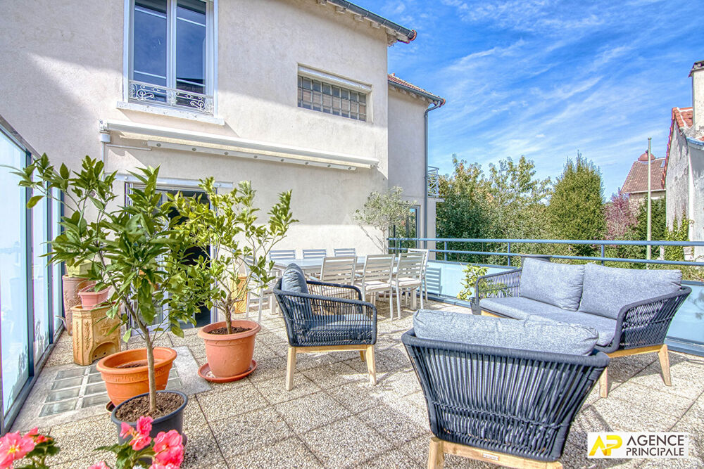 Vente Maison Versailles St-Jean Maison 6 pièces 120.68 m² habitables et 202 m² au sol sur parcelle de 281 m² avec terrasse de 30 m² , jardin, Versailles