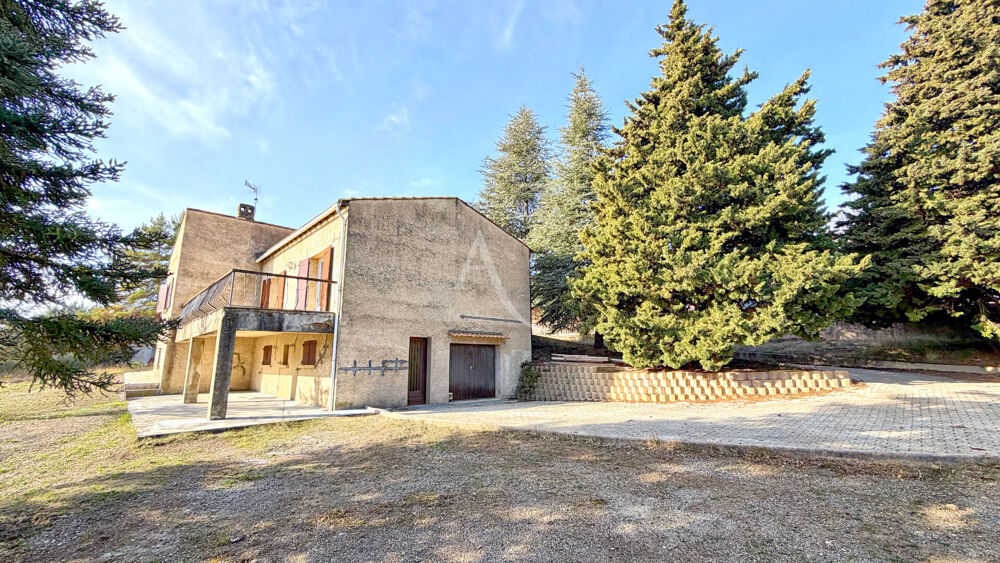 VILLA LUMINEUSE DE 125M2 GARAGE AU CALME JARDIN ARBORE A PIERREVERT