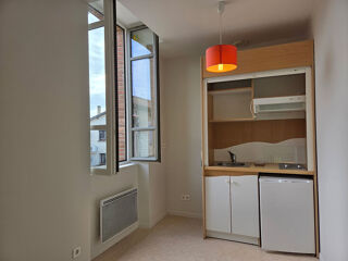  Appartement à louer 2 pièces 45 m²