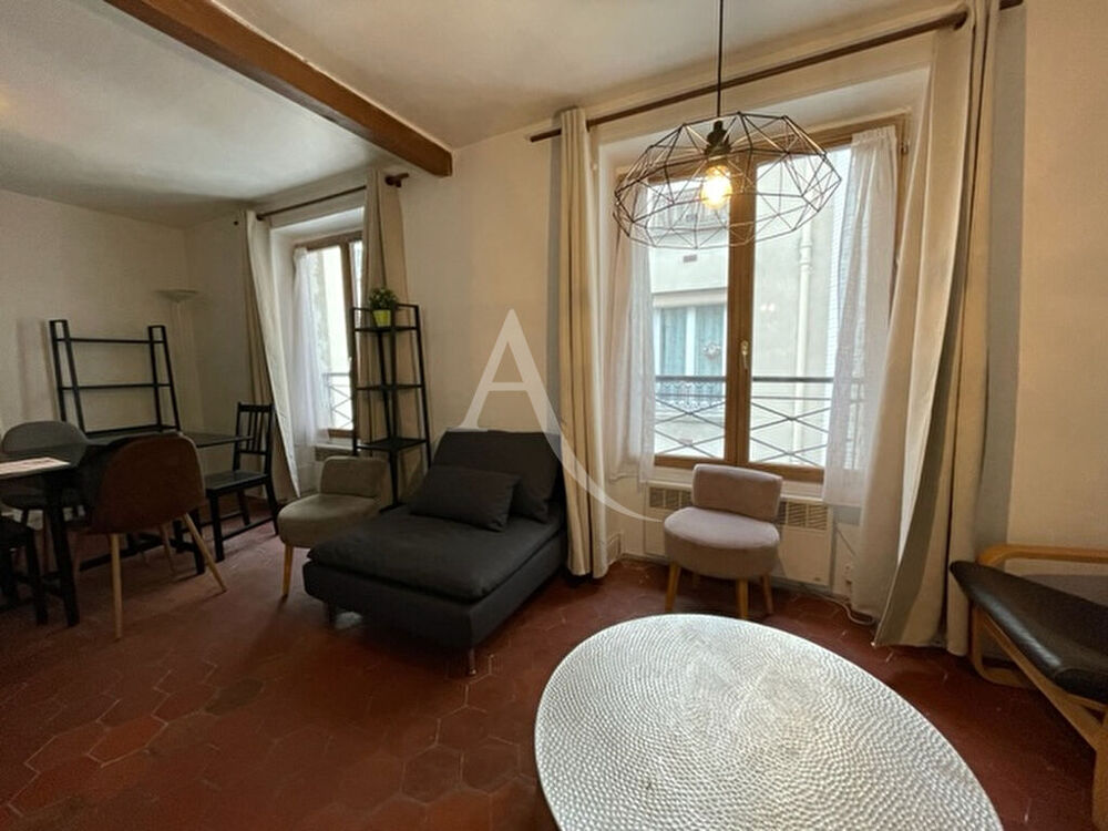 Location Appartement Studio meublé avec un coin nuit isolé Paris 12