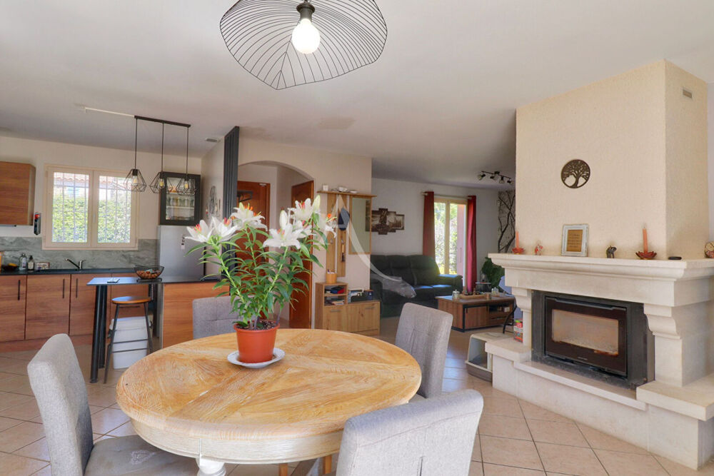 VILLA TYPE 3 GINASSERVIS D'ENVIRON 90M2 GARAGE PISCINE PROCHE ECOLE