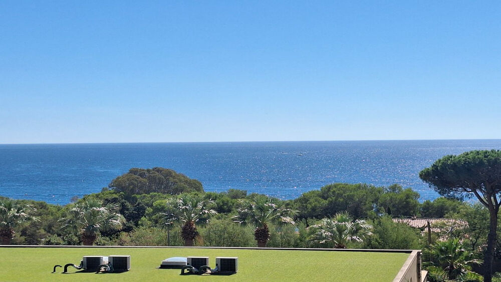 Vente Maison Les Issambres - Mas provençal en pierre, 5 chambres, vue mer, piscine mosaïque, 200 m de la mer Les issambres