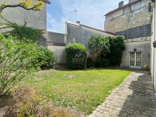  Maison � louer 8 pi�ces 140 m�