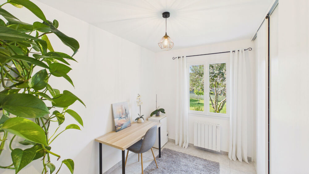 Vente Maison SAINT REMY DE PROVENCE à 5 Km EYRAGUES VILLA de plain pied  avec jardin et garage de 70 M² Eyragues