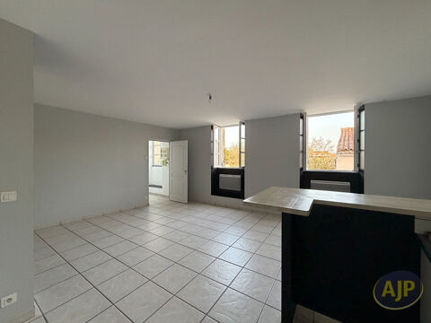   Centre-ville de Gémozac Appartement - 3 pièce(s) - 80 m²