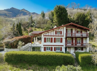  Villa � vendre 6 pi�ces 235 m�
