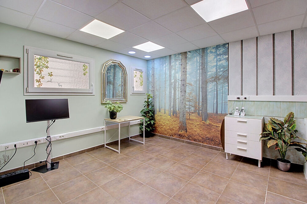   À VENDRE EN EXCLUSIVITE ! A Salernes - Local commercial de 98 m² 