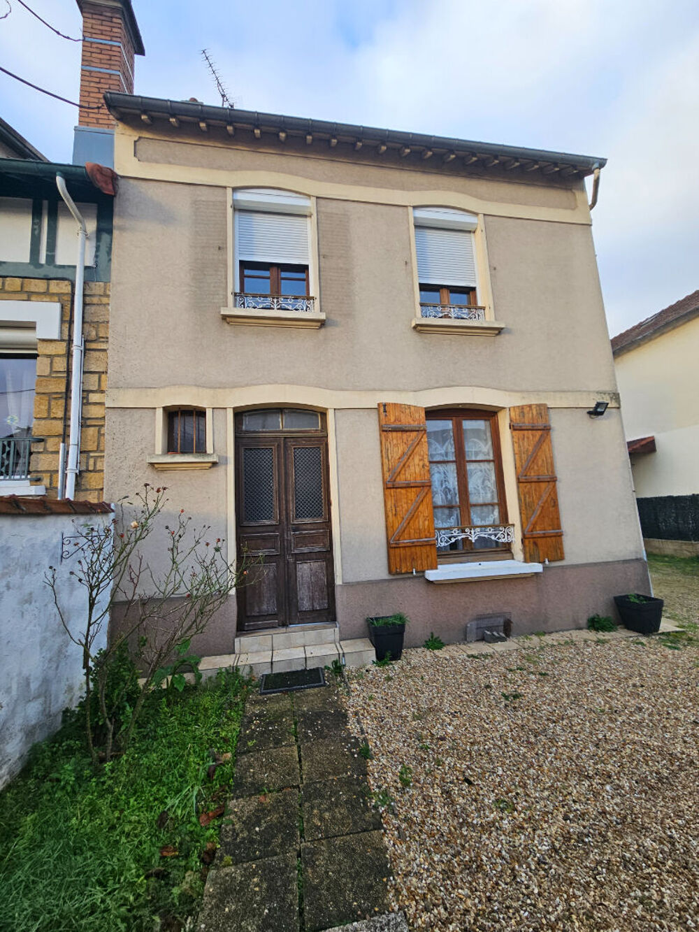 jolie maison avec grand terrain