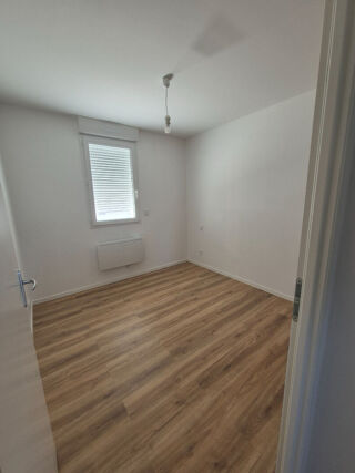  Maison à louer 4 pièces 81 m²