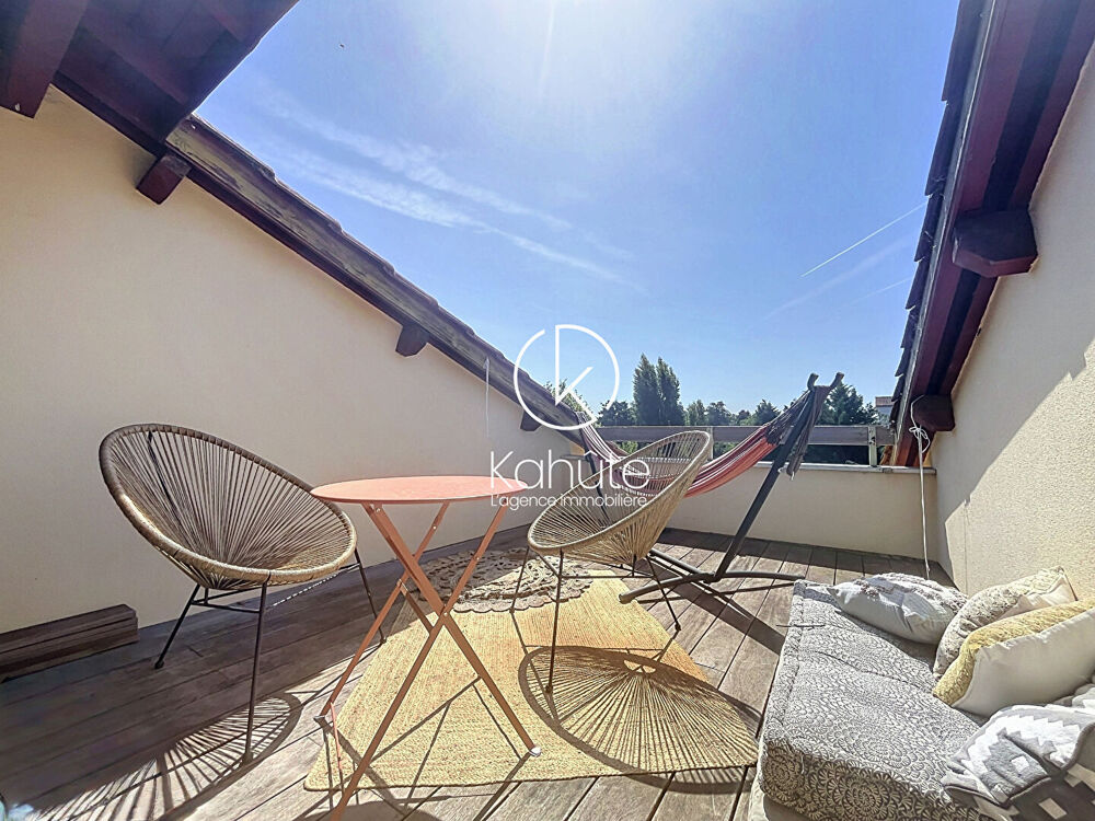 A 10 minutes de Lyon, Appartement duplex CHAMPAGNE-AU-MONT-D'OR 75m² utiles (70M² Carrez),3 pièces, 2 chambres, 1 bureau, 1 pl