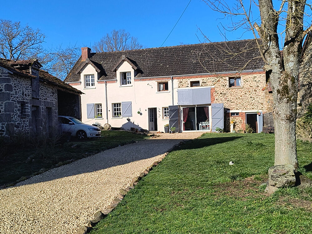 CREUSE - Maison polyvalente de 5 chambres avec piscine, dépendances et possibilité d'aménager un gîte