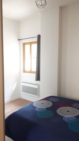  Appartement à louer 2 pièces 33 m²
