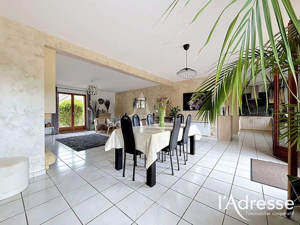 Vente Maison Maison familiale 212 m² à Saint-Avertin, 5 chambres, Terrain 1 400 m², Vie de plain-pied Saint avertin