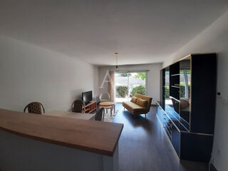  Appartement à louer 3 pièces 67 m²