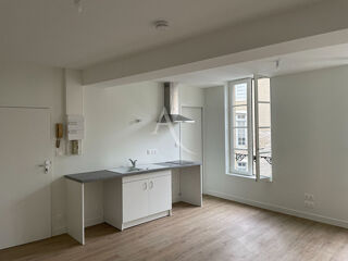  Appartement à louer 1 pièce 29 m²