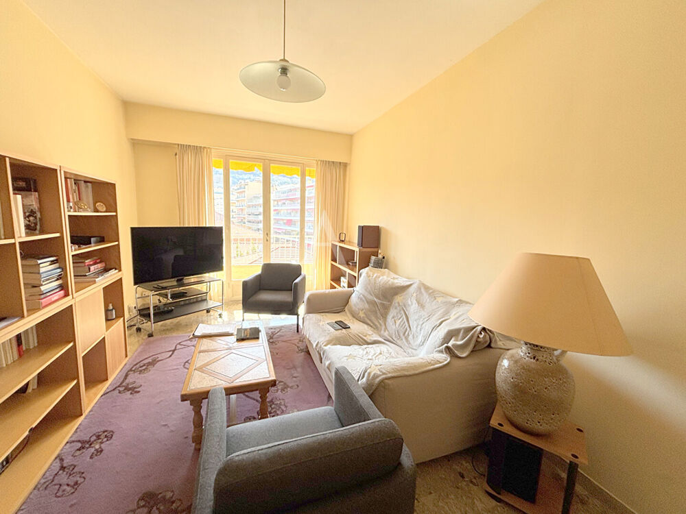 Vente Appartement RUE DES BOERS : SPACIEUX 2 PIECES AVEC GRANDE TERRASSE Nice