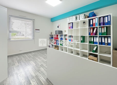   Bureaux Redon 250 m2 avec garage 7 véhicules 
