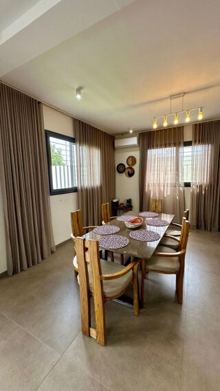  Maison à vendre 6 pièces 270 m² Saly