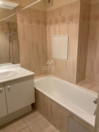  Appartement à louer 2 pièces 51 m²