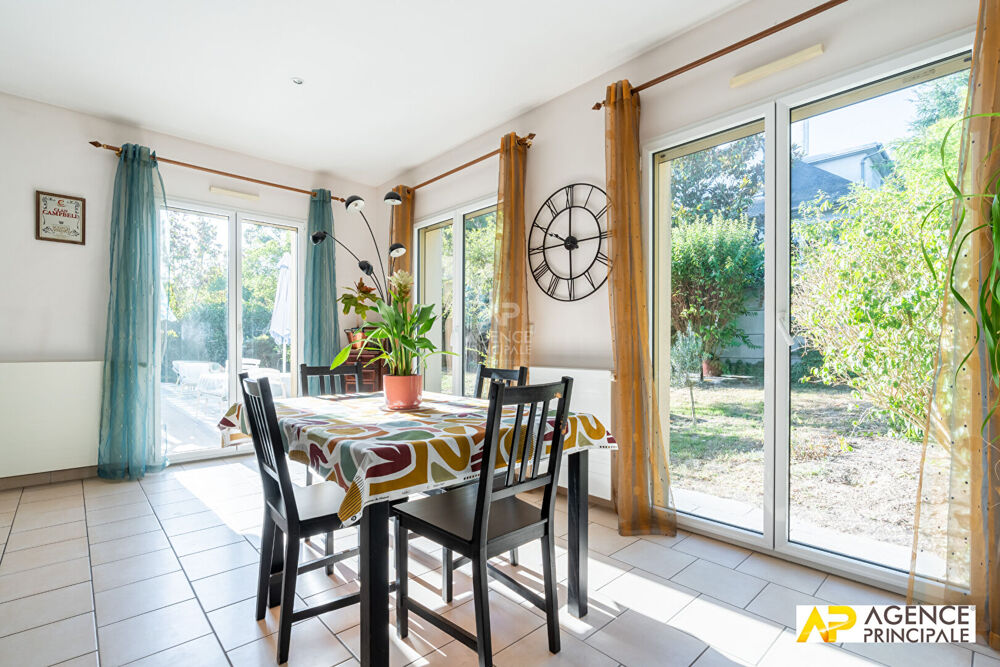 à vendre  Maison Le Mesnil-le-Roi (78600)