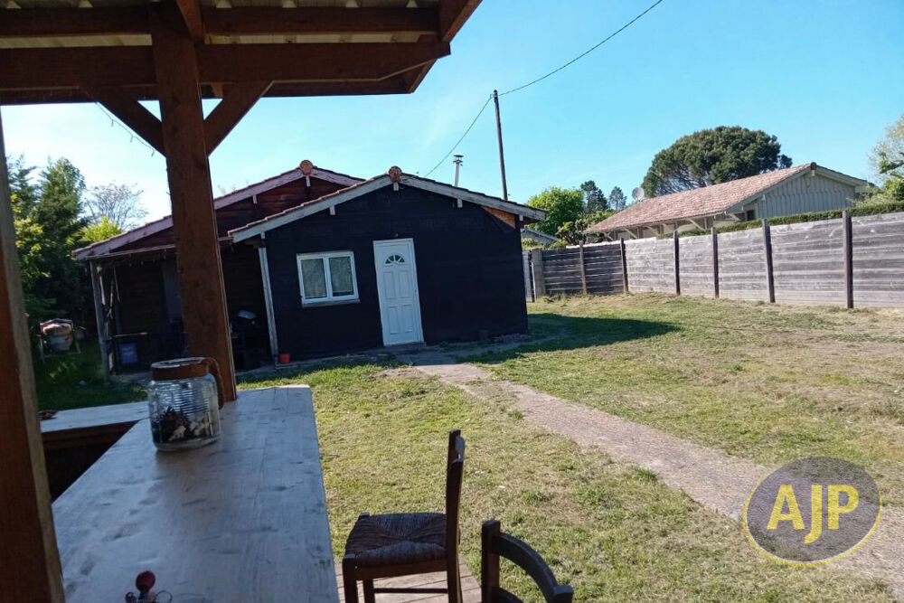 LE PORGE: 2 pièces sur 594 m² de terrain