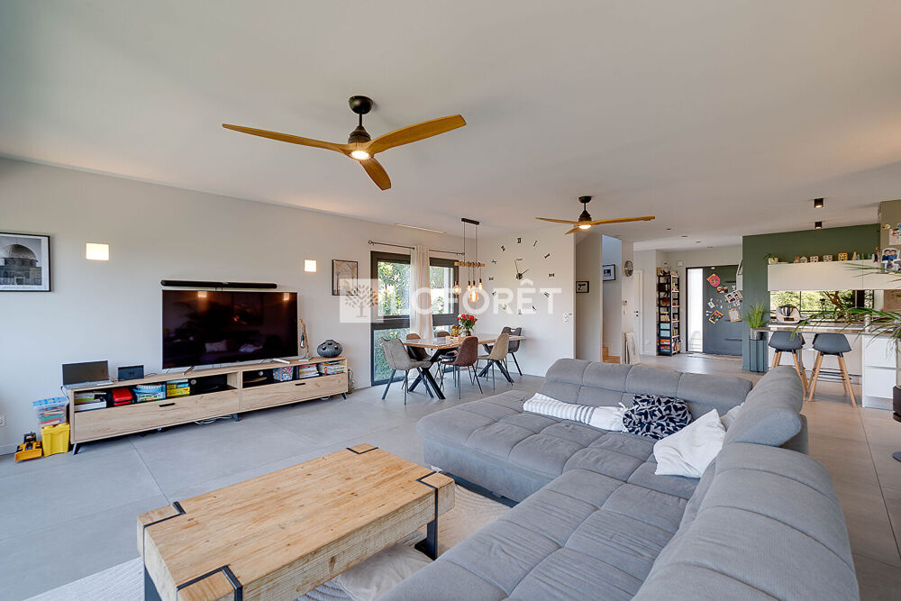 Maison mitoyenne contemporaine Publier 7 pièces 209,92m² au calme