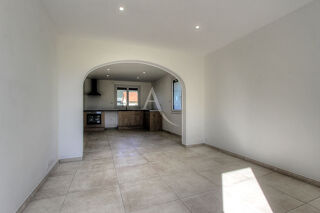 Vente Appartement Appartement  4 pièces 74 m2 avec garage, place de parking et jardin La ravoire