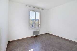  Appartement à louer 3 pièces 68 m²