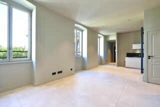  Appartement à louer 4 pièces 78 m²